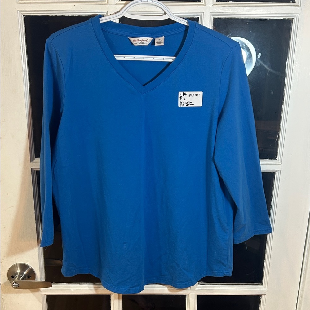 W97. Classic V-Neck Long Sleeve Top - Bright Blue